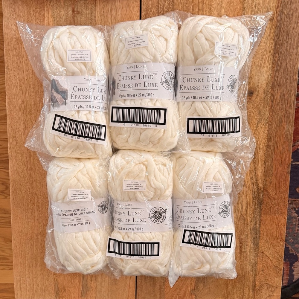 Bundle of Loops and Threads Ivory Chunky Luxe Yarn